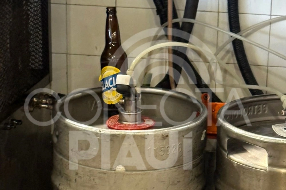 Bar em shopping é interditado por adulteração em chopp: cerveja Glacial e Lokal