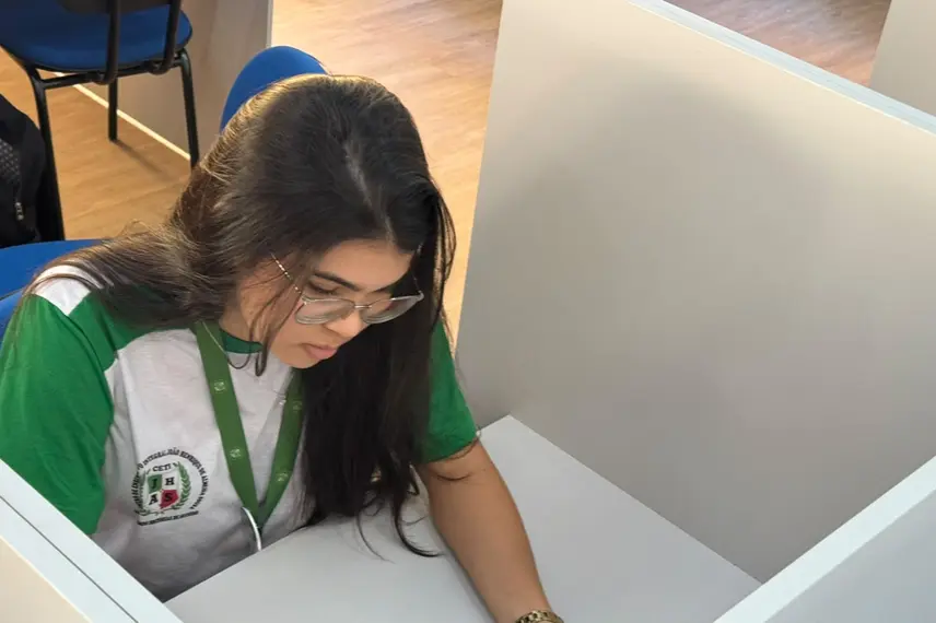 Biblioteca Cromwell de Carvalho é reinaugurada após reforma em Teresina