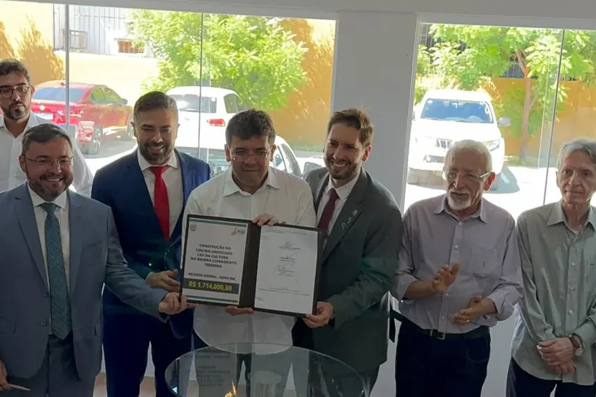 Biblioteca Cromwell de Carvalho é reinaugurada após reforma em Teresina