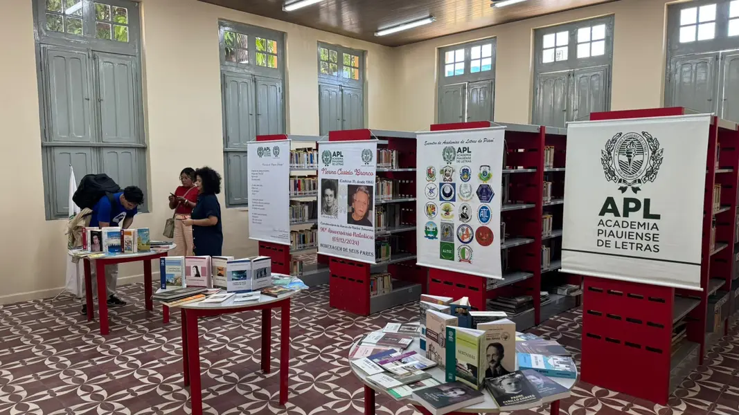 Biblioteca Cromwell de Carvalho é reinaugurada após reforma em Teresina