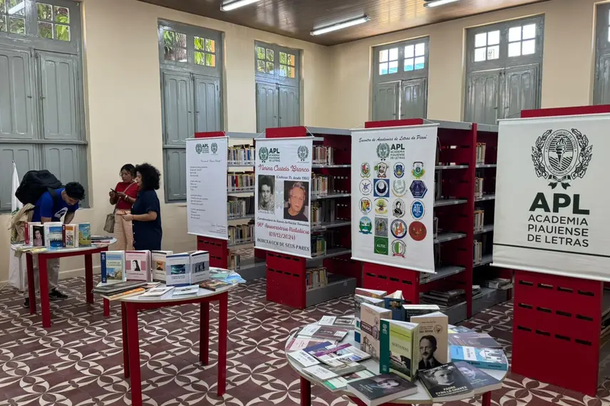 Biblioteca Cromwell de Carvalho é reinaugurada após reforma em Teresina