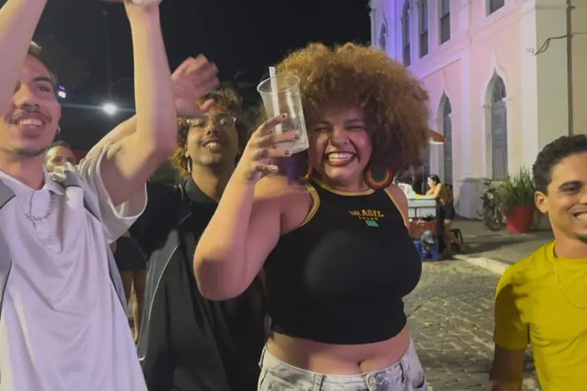 Brasil vence Escócia, avança às oitavas e torcida faz festa em Teresina