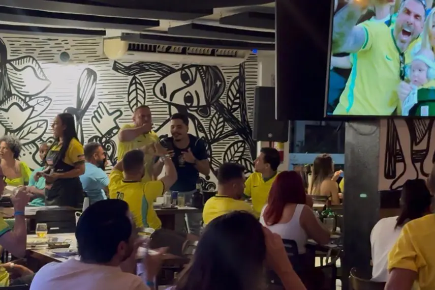 Brasil vence Escócia, avança às oitavas e torcida faz festa em Teresina