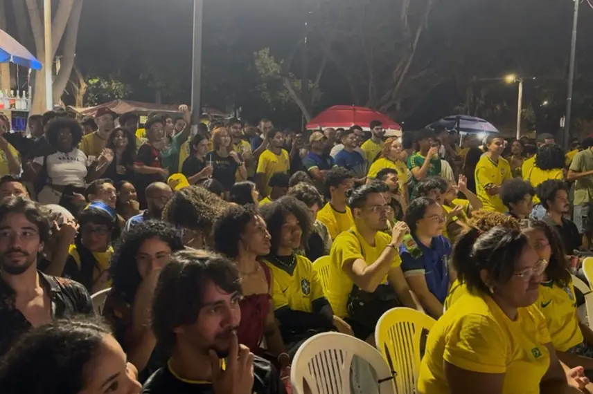Brasil vence Escócia, avança às oitavas e torcida faz festa em Teresina