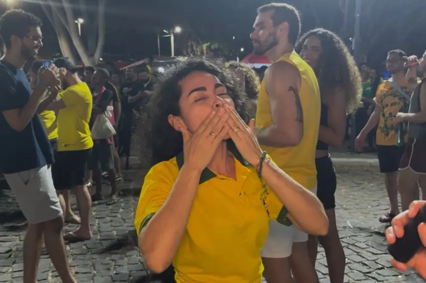 Brasil vence Escócia, avança às oitavas e torcida faz festa em Teresina