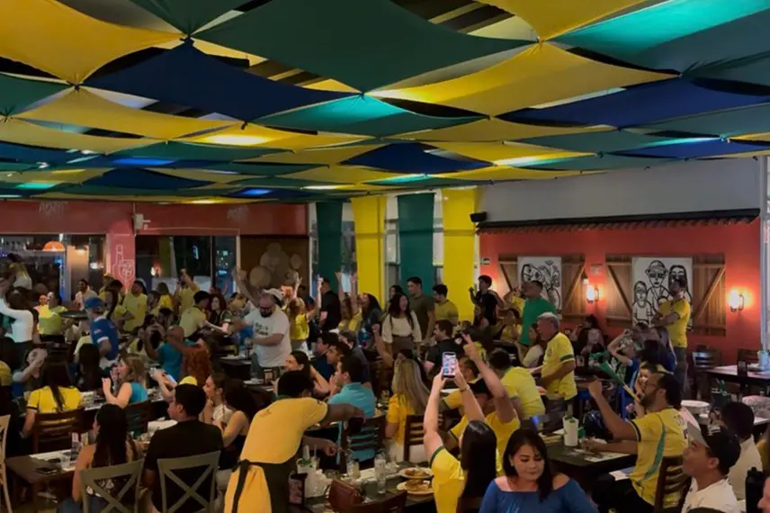 Brasil vence Escócia, avança às oitavas e torcida faz festa em Teresina