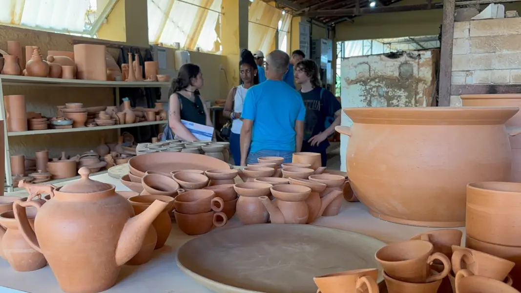 Cerâmica da Serra da Capivara encanta turistas com tradição e artesanato