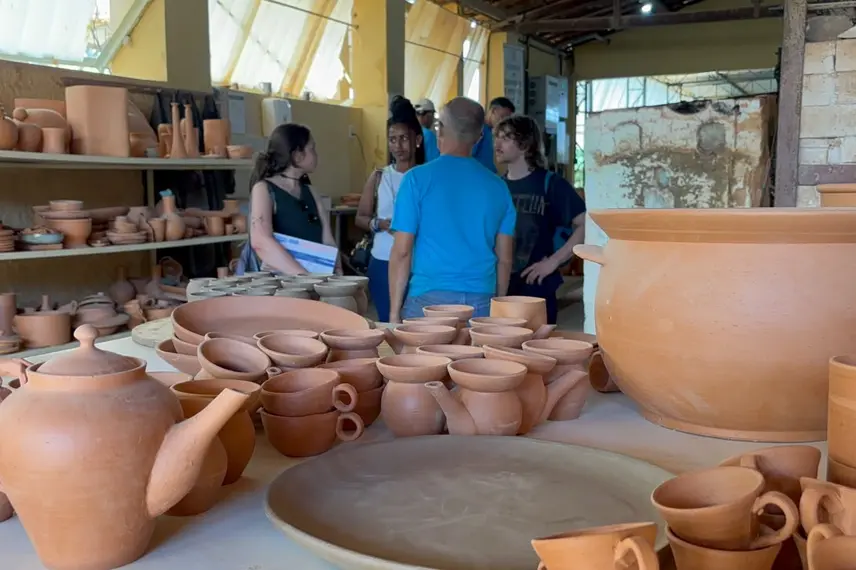 Cerâmica da Serra da Capivara encanta turistas com tradição e artesanato