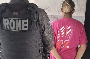 Condenada por tráfico tenta fugir, mas é capturada pela RONE em Teresina (Foto: Reprodução)
