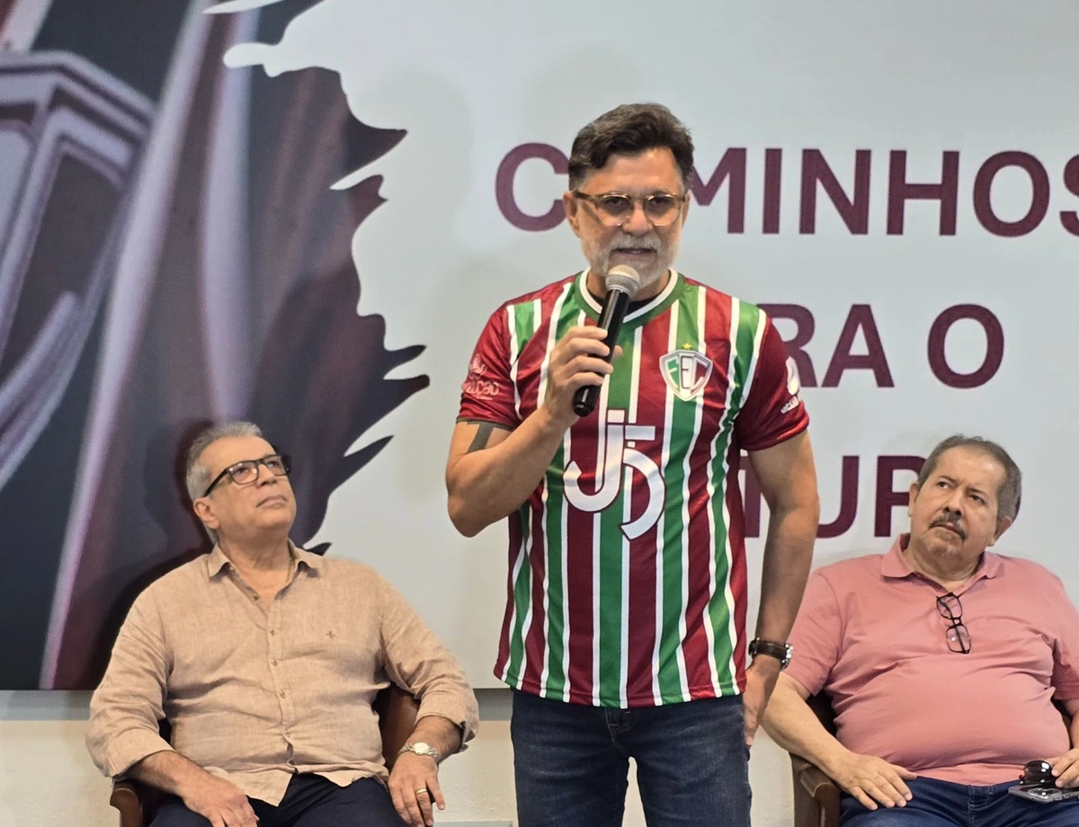 Consultor do Fluminense-PI, Ricardo Rocha é detido antes de viagem à Copa