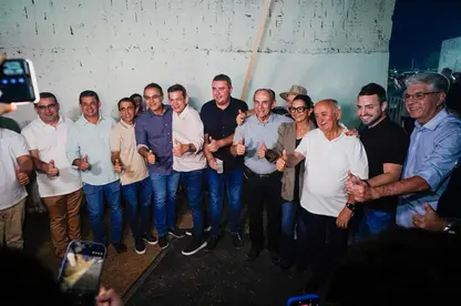 Deputado Júlio César visita feira agropecuária e destaca potencial de Bom Jesus