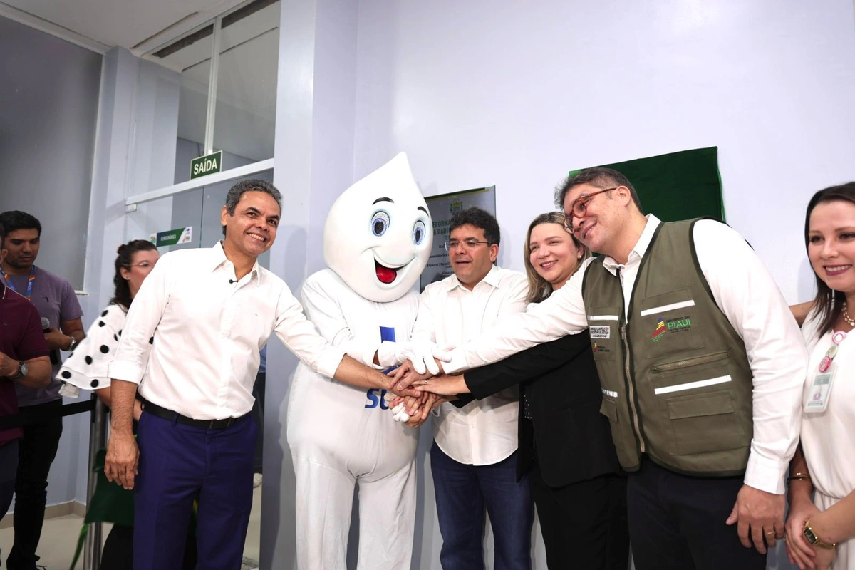 Dr. Gil Carlos acompanha entrega de novas estruturas do HGV em Teresina