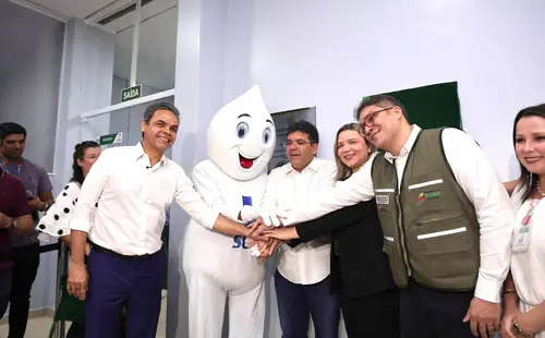 Dr. Gil Carlos acompanha entrega de novas estruturas do HGV em Teresina