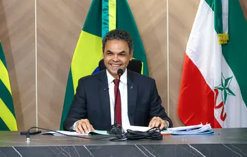 Dr. Gil Carlos propõe projeto de lei para fortalecer artistas piauienses no estado