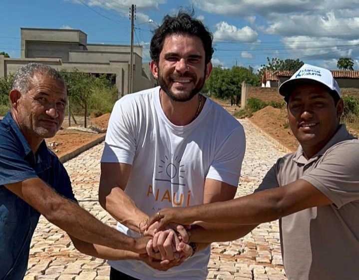 Dr. Marcus Kalume anuncia calçamento para comunidade rural de Flores do Piauí
