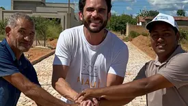 Dr. Marcus Kalume anuncia calçamento para comunidade rural de Flores do Piauí (Foto: Reprodução)