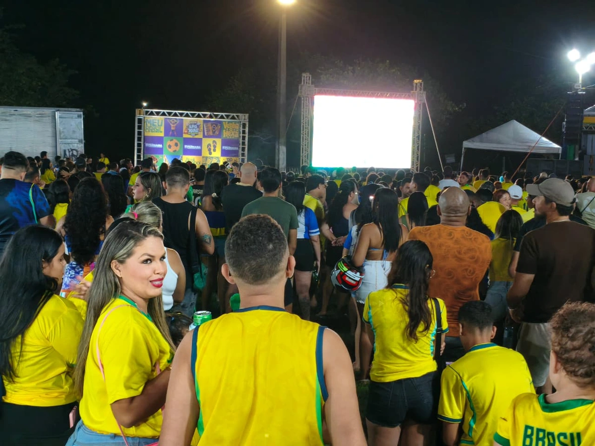 Em Parnaíba, torcida acompanha a estreia do Brasil na Copa em clima de animação