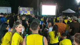 Em Parnaíba, torcida acompanha a estreia do Brasil na Copa em clima de animação (Foto: Luzia Paula/Conecta Piauí)