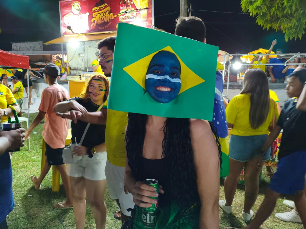 Em Parnaíba, torcida acompanha a estreia do Brasil na Copa em clima de animação