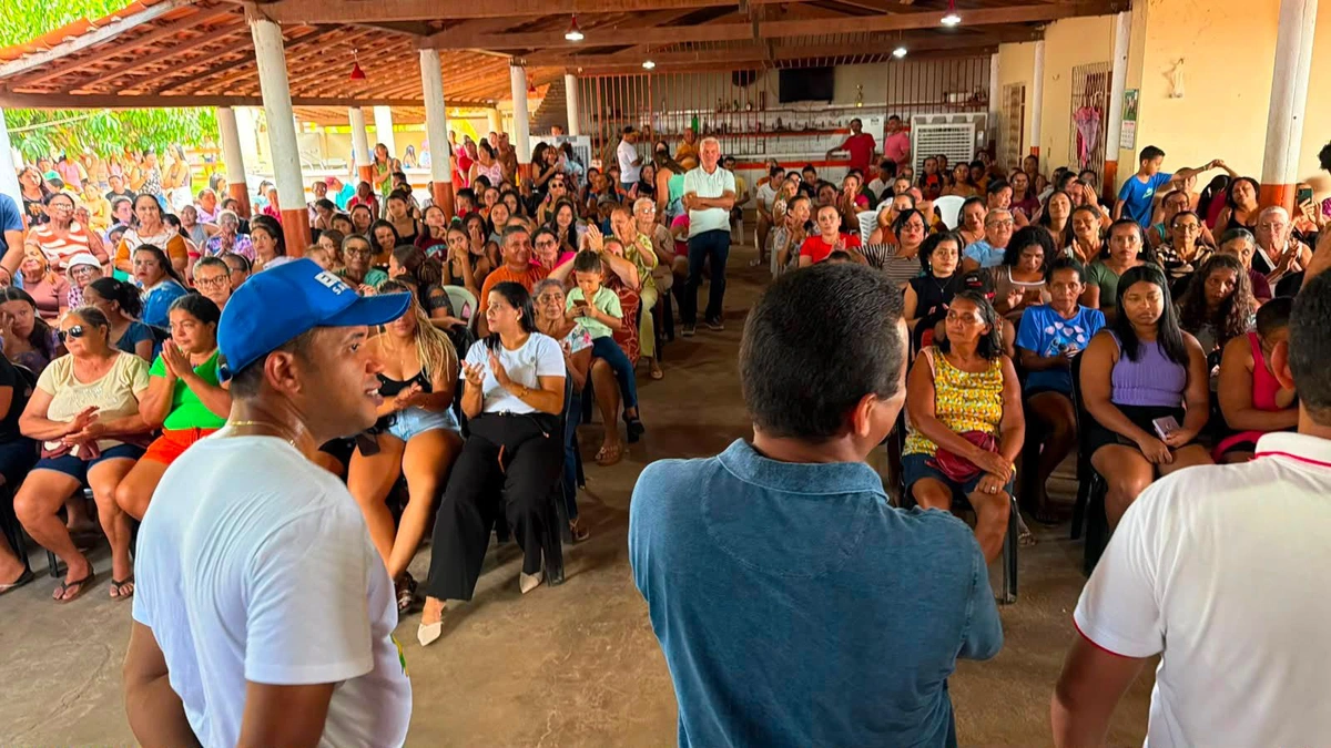 Enzo Samuel entrega poço e trator para comunidade rural em Lagoa Alegre