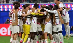 Estados Unidos goleiam Paraguai e iniciam Copa do Mundo com atuação dominante