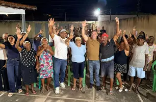 Evaldo Gomes apresenta ações do mandato durante visita a Floriano (Foto: Reprodução)