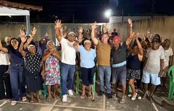 Evaldo Gomes apresenta ações do mandato durante visita a Floriano