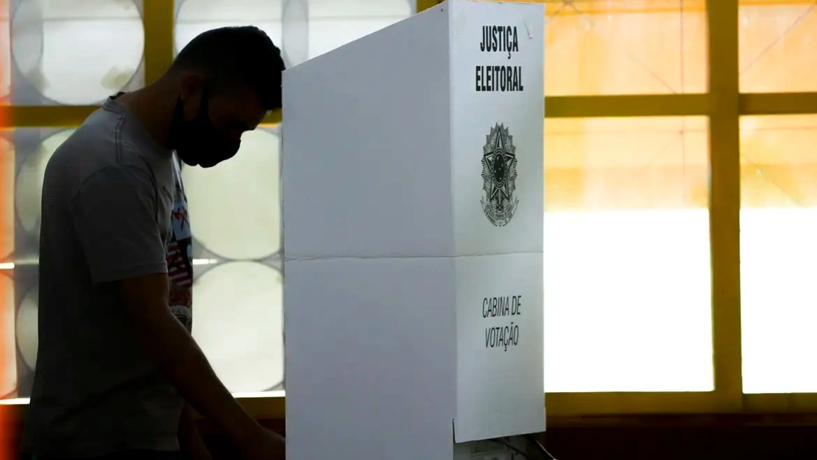 Ex-prefeito alerta para diferença entre intenção de voto e voto na urna