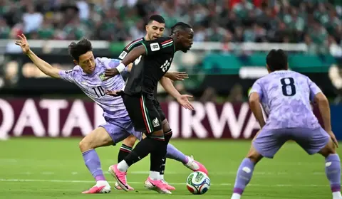 Falha bizarra de goleiro garante vitória do México e classificação antecipada na C