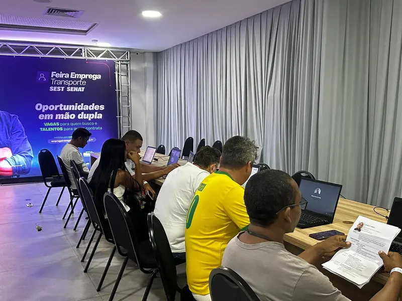 Feira Emprega Transporte oferta quase mil vagas e impulsiona empregabilidade