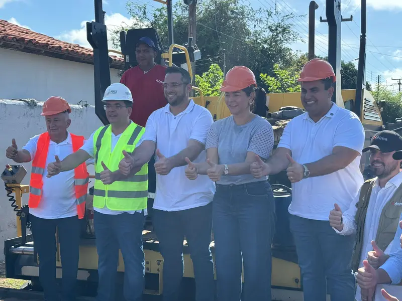 Governador entrega escola reformada e anuncia novas obras em Morro do Chapéu