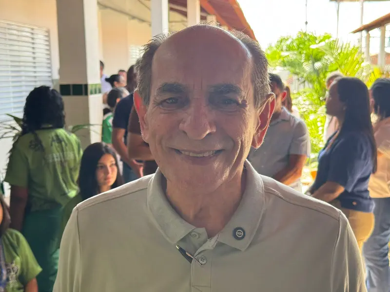 Governador entrega escola reformada e anuncia novas obras em Morro do Chapéu