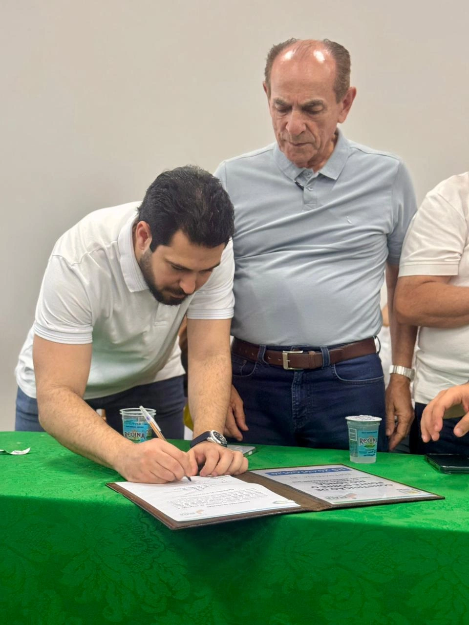 Governador Rafael Fonteles assina importantes ordens de serviço para obras  estruturantes em Esperantina