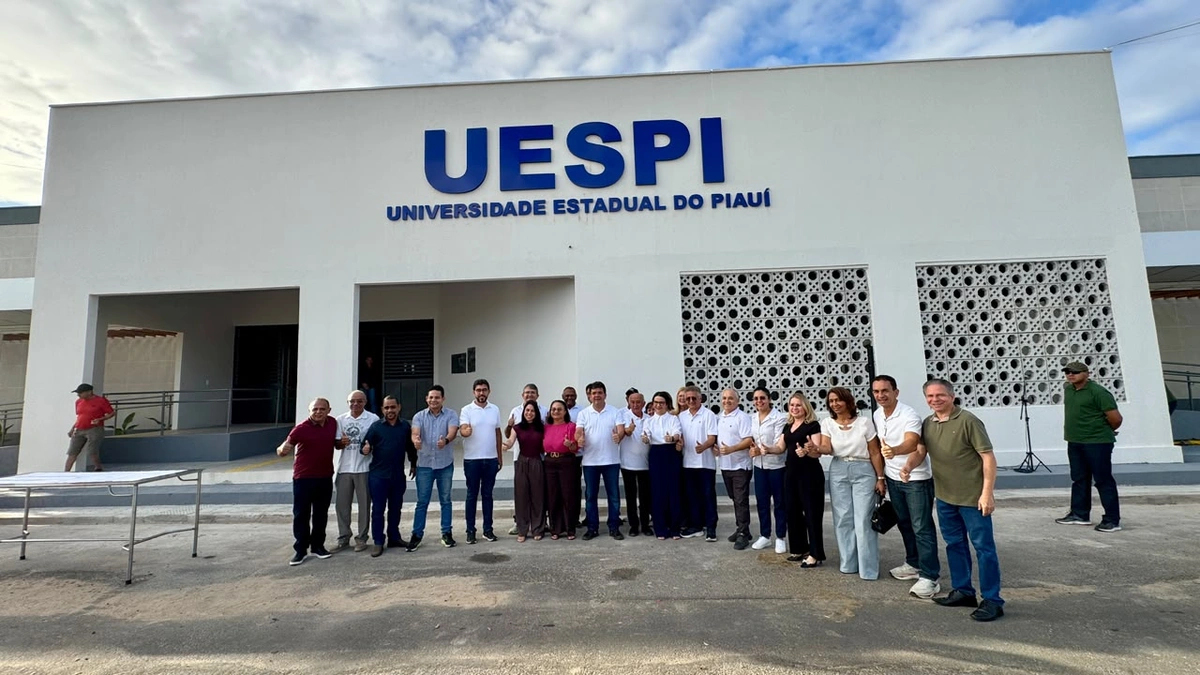 Governador Rafael Fonteles realiza visita técnica às obras do campus da Uespi de Floriano