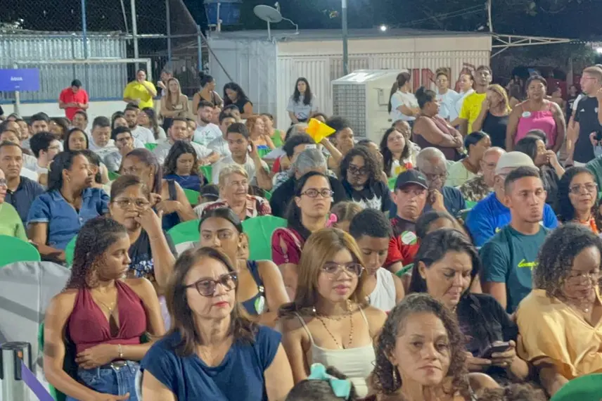 Governo do Estado entrega mais de 2 mil registros de imóveis a famílias de Teresina