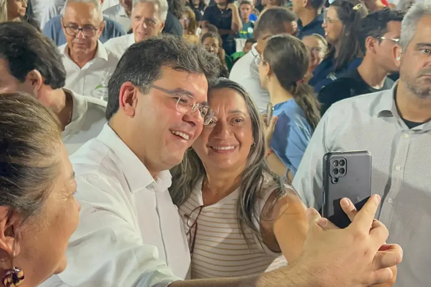 Governo do Estado entrega mais de 2 mil registros de imóveis a famílias de Teresina