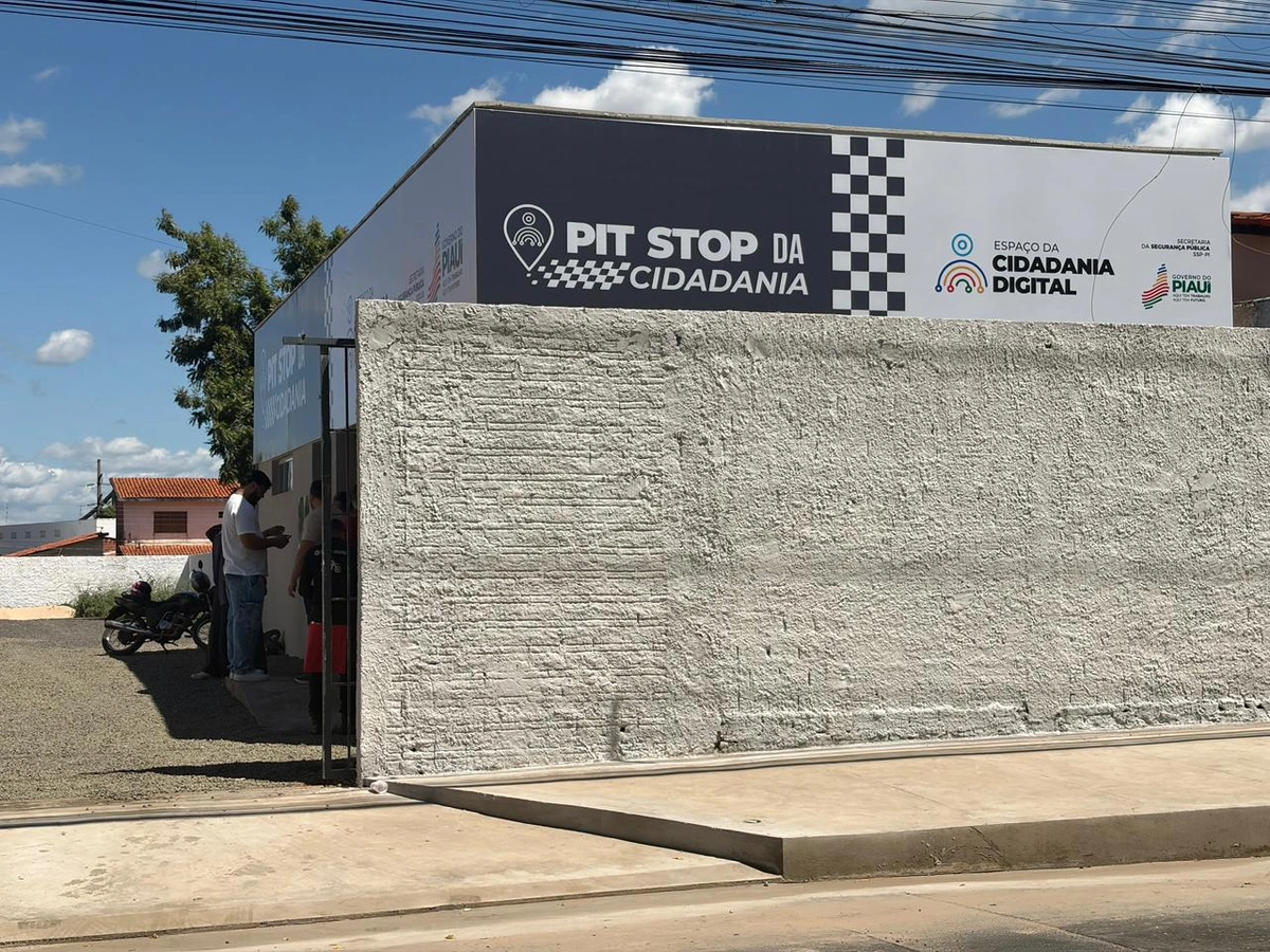 Governo inaugura ponto de apoio para motoristas de aplicativo em Teresina