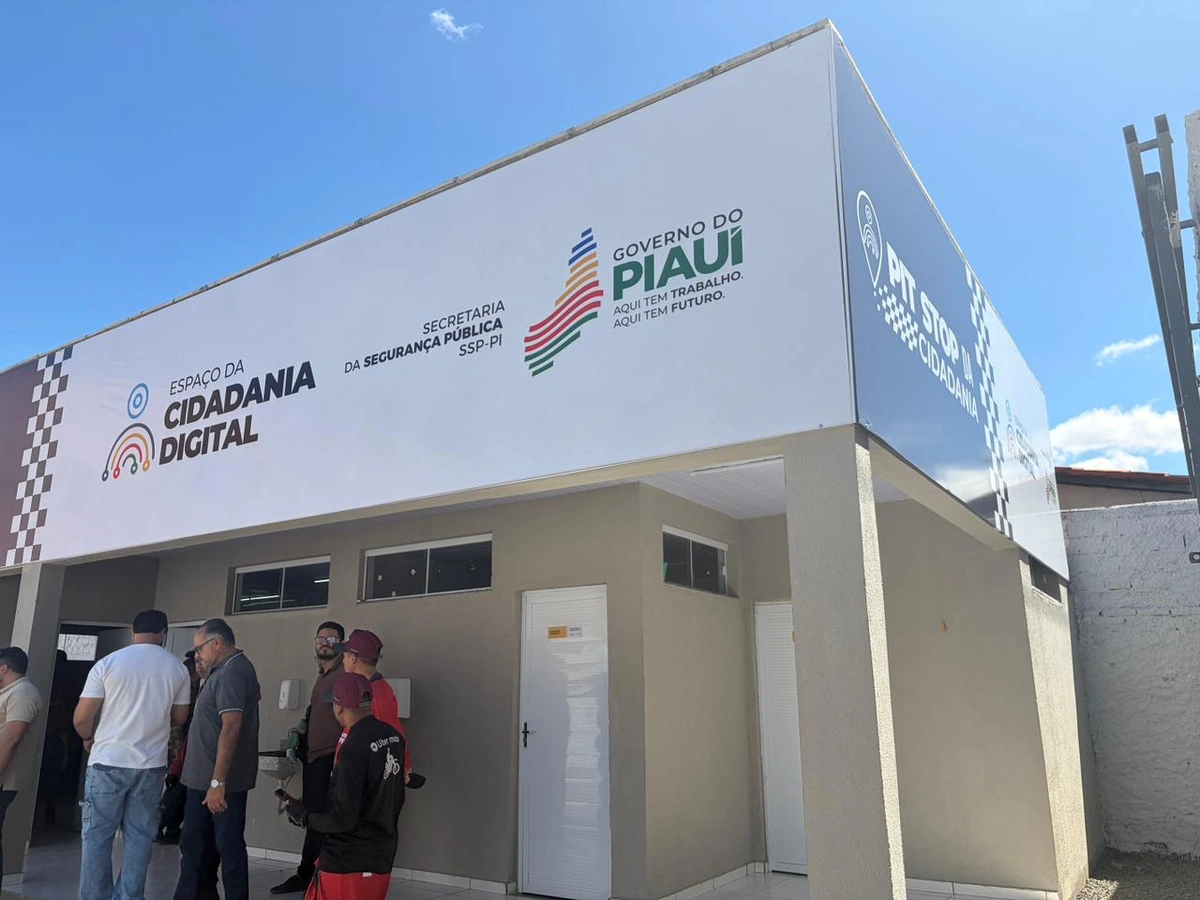 Governo inaugura ponto de apoio para motoristas de aplicativo em Teresina