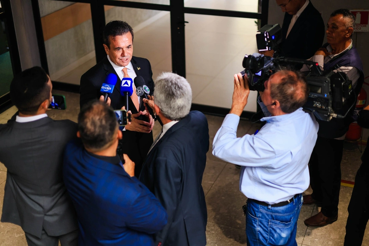 Henrique Pires articula debate sobre a crise financeira do Hospital São Marcos