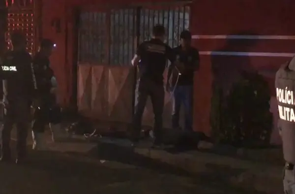 Homem de 30 anos é executado com vários tiros na porta de casa em Teresina
