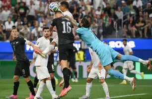 Irã e Nova Zelândia fazem jogo movimentado e ficam no empate em estreia na Copa (Foto: Patrick T. Fallon / AFP)