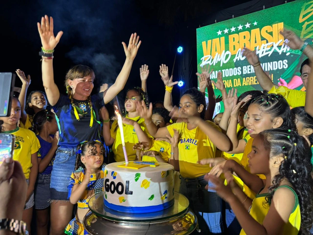 Ivanária Sampaio celebra aniversário ao lado do vice-governador em Esperantina