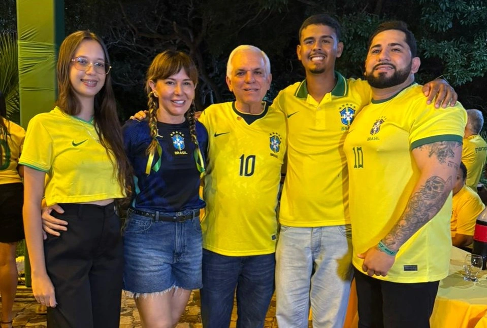 Ivanária Sampaio celebra aniversário ao lado do vice-governador em Esperantina