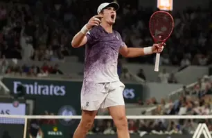 João Fonseca chega nas quartas de final do Roland Garros e quebra jejum de 22 anos (Foto: @rolandgarros)