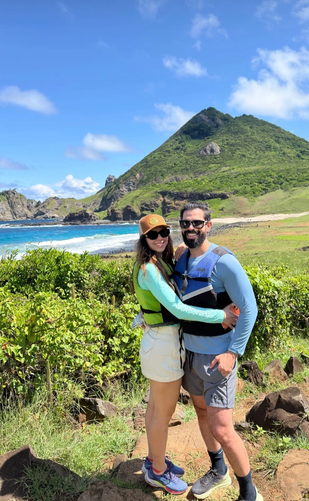 José Renaldo Filho e Catarinne Benício celebram o amor em Fernando de Noronha