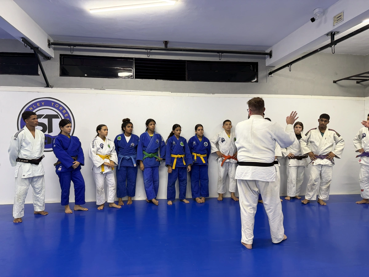 Jovem judoca piauiense busca apoio para disputar Brasileiro