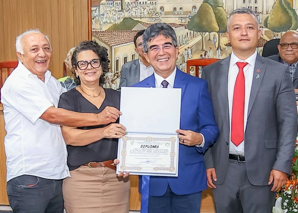 Limma é homenageado com título de cidadão de Pedro II