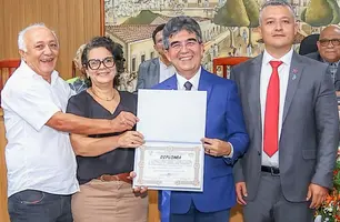Limma é homenageado com título de cidadão de Pedro II (Foto: Geirlys Silva)