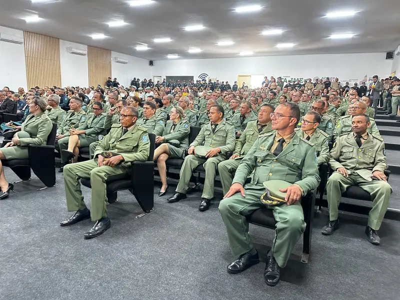 Mais de 100 oficiais concluem curso de gestão e liderança na PMPI