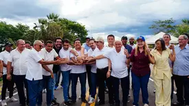 Marcelo Castro inaugura asfaltamento de avenida que dá acesso a Nazaré do Piauí (Foto: Assessoria)